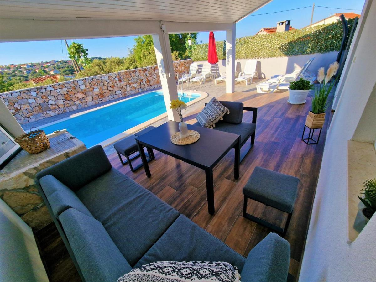Anas Lagoon Holiday House With Pool At Azure Beach Дрвеник-Мали Экстерьер фото