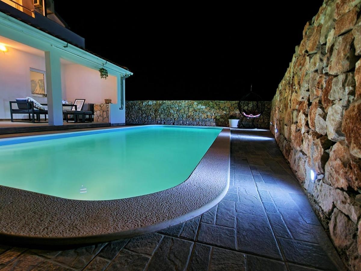 Anas Lagoon Holiday House With Pool At Azure Beach Дрвеник-Мали Экстерьер фото