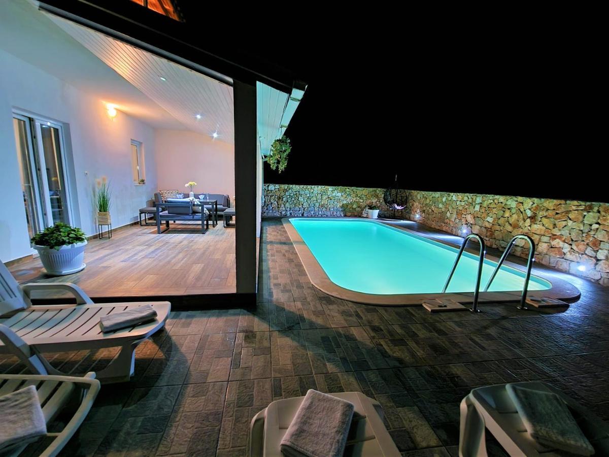 Anas Lagoon Holiday House With Pool At Azure Beach Дрвеник-Мали Экстерьер фото